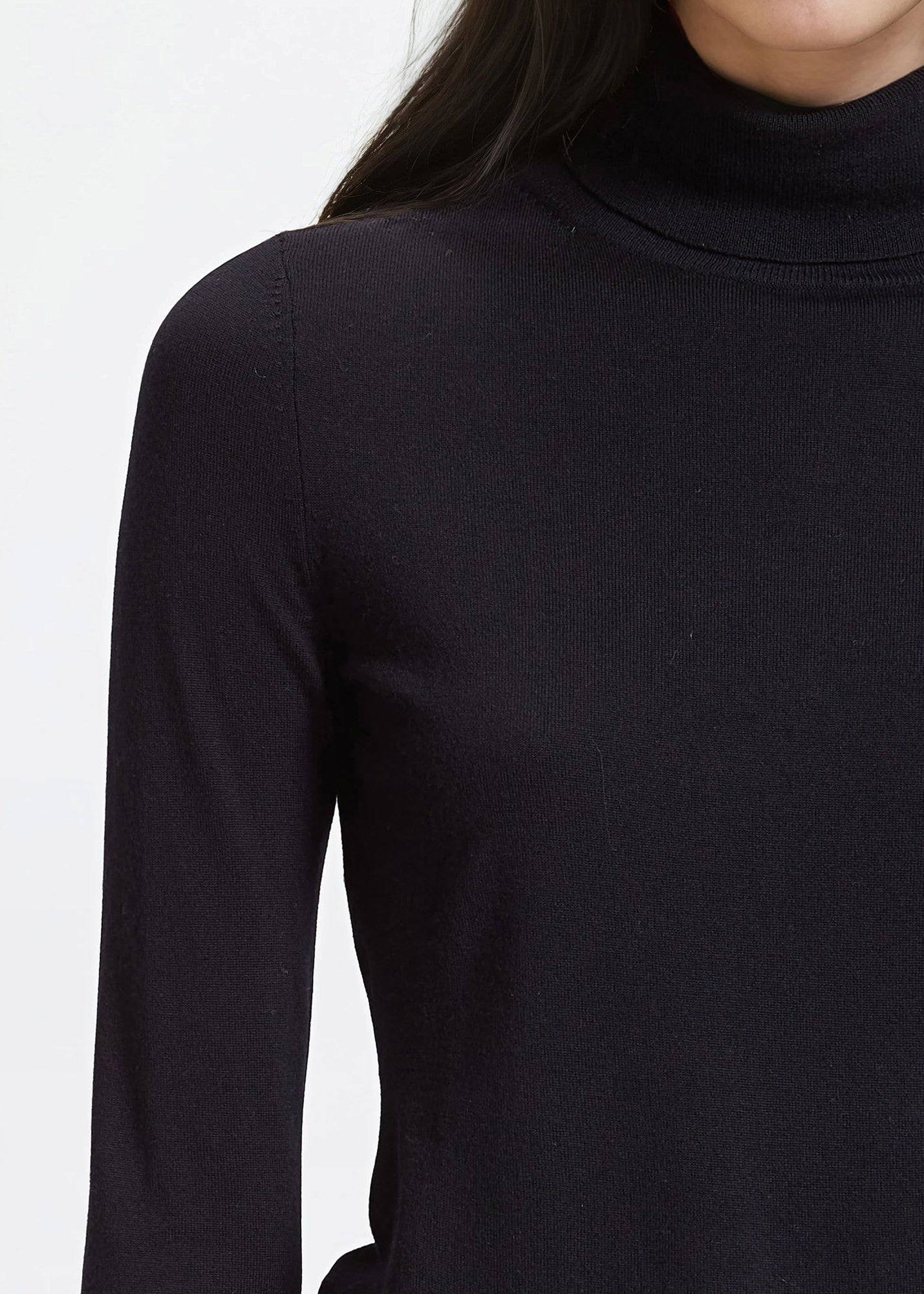 Superfine Merino Turtleneck