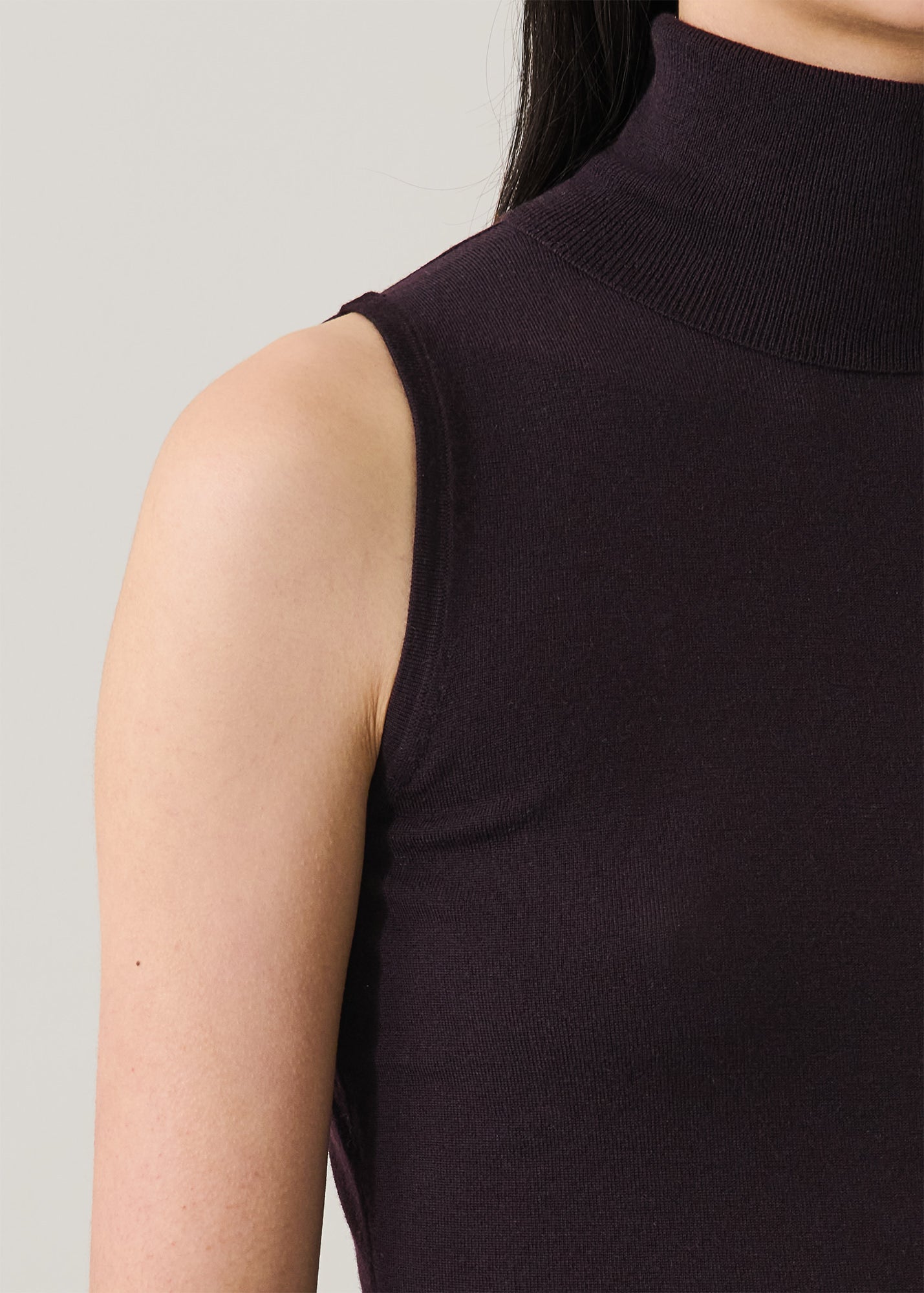Superfine Merino Sleeveless Turtleneck