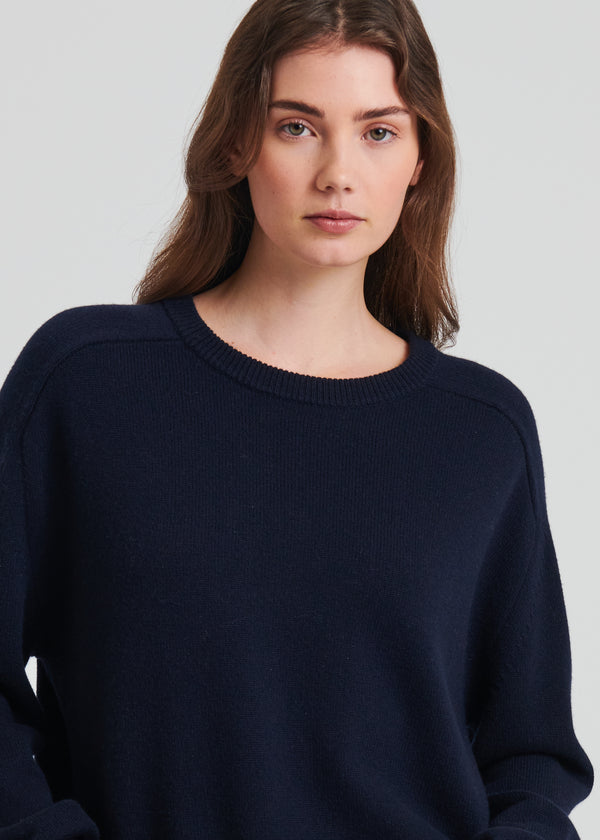 CASHMERE SADDLE SHOULDER CREWNECK