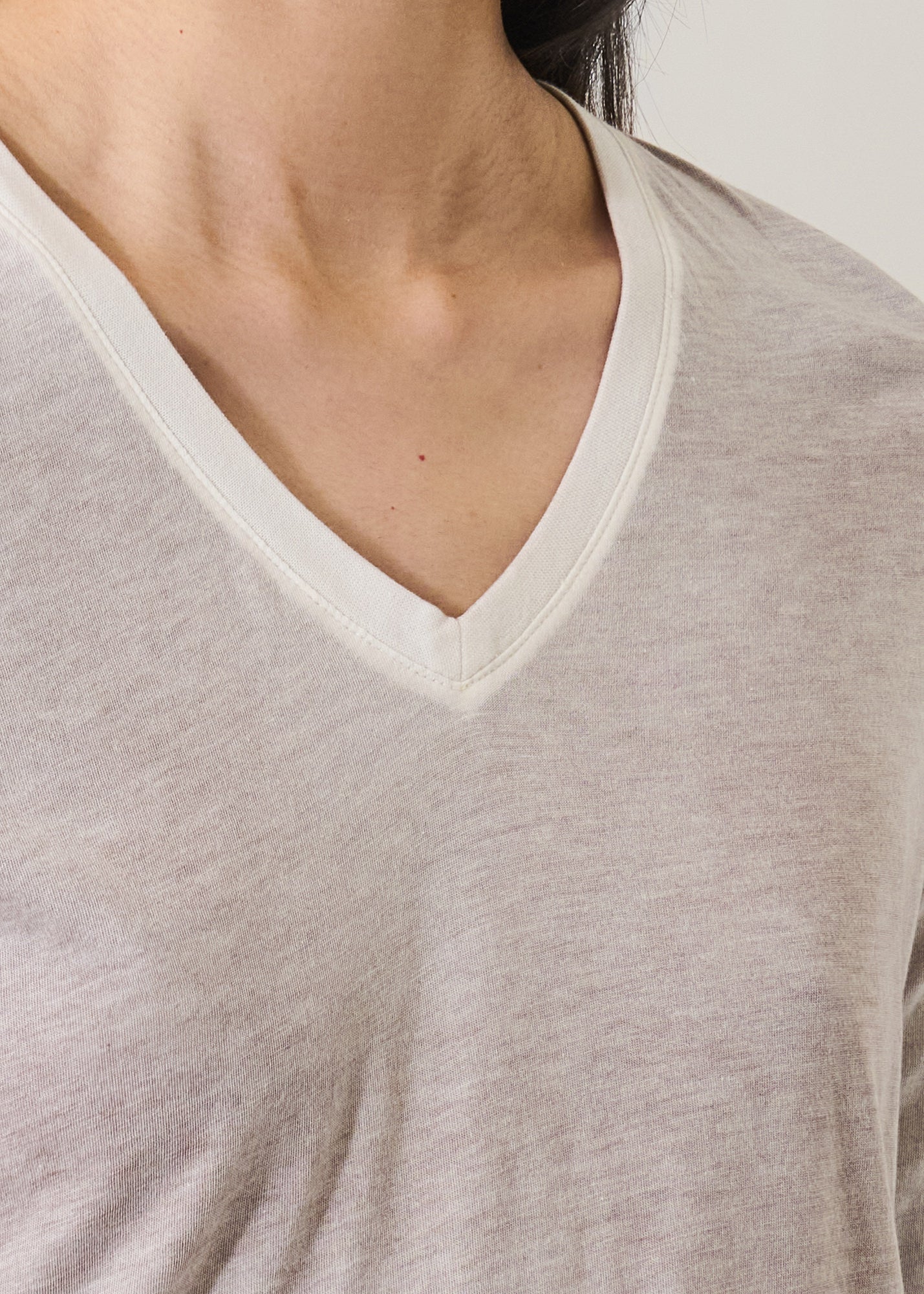 Reverse Spray Lightweight Pima Cotton Long Sleeve V-Neck - PATRICK ASSARAF