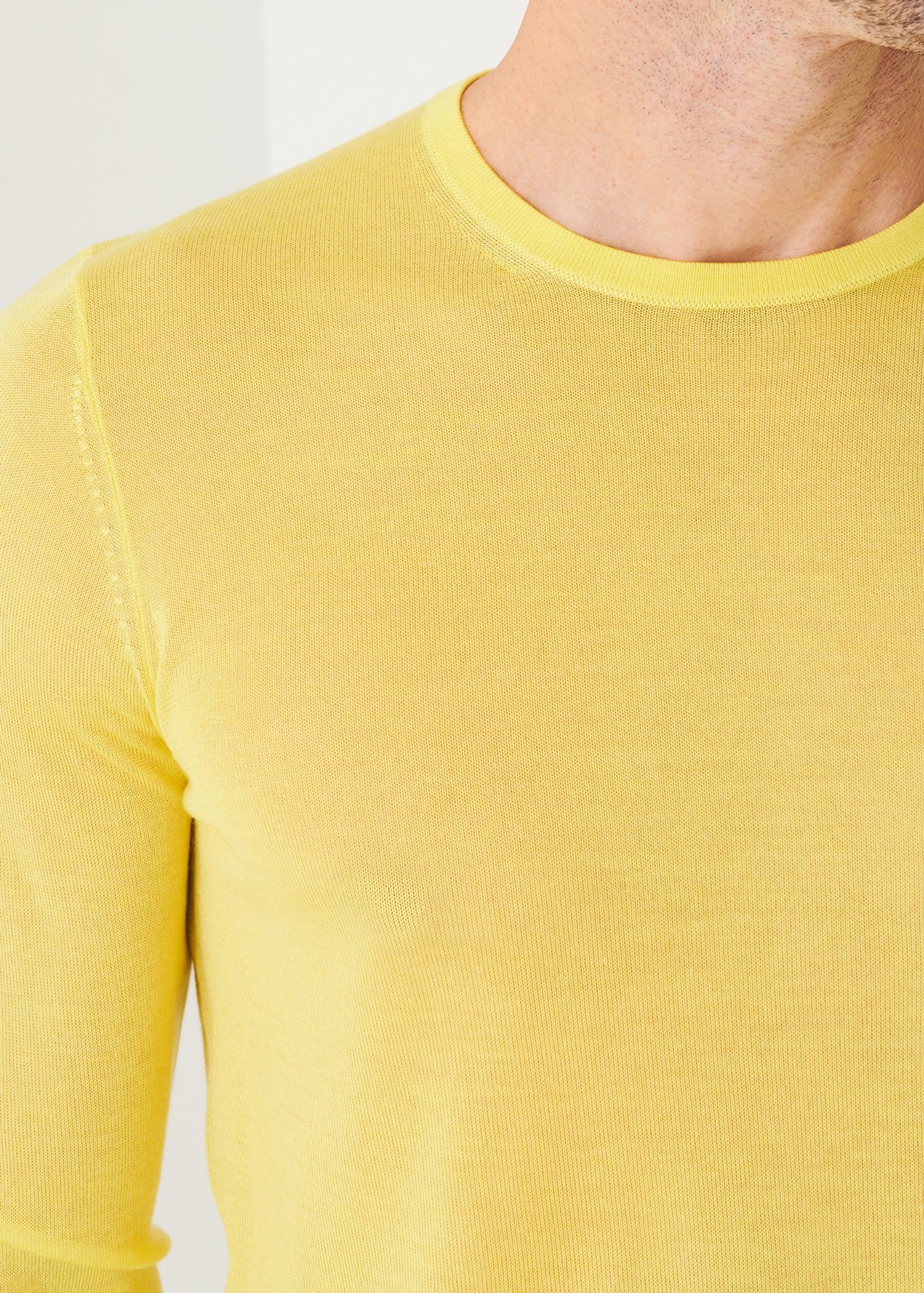LIGHTWEIGHT MERINO BLEND CREWNECK SWEATER | PATRICK ASSARAF.